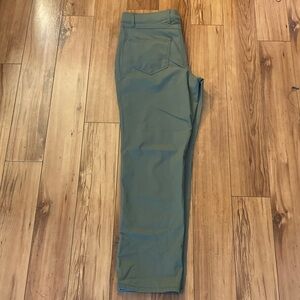 Weatherproof Vintage Flex Flatfront Pants in Olive